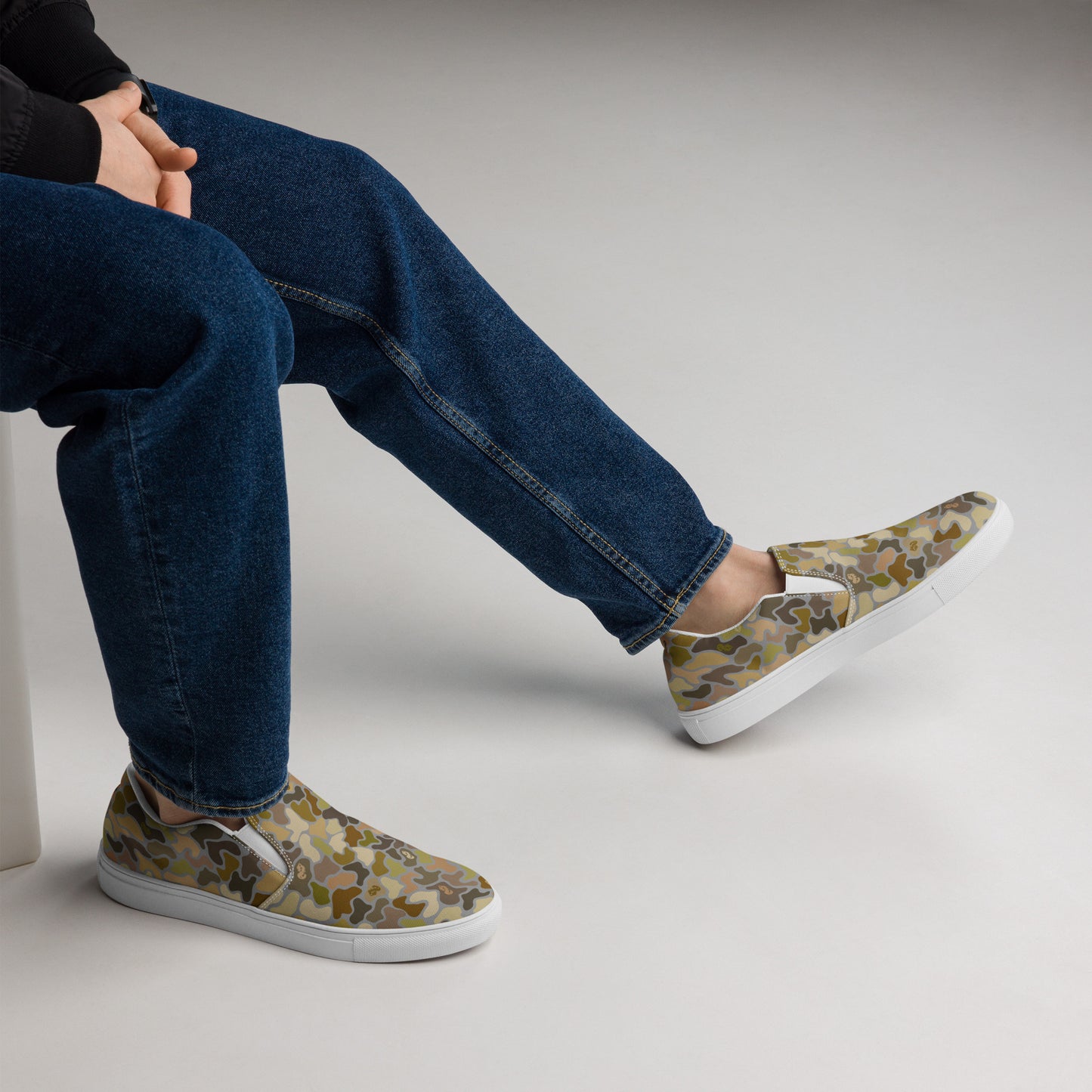 Siren Duck Camo Men’s slip-on canvas shoes